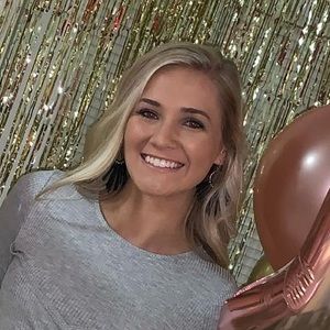 Meet your Posher, Alyssa